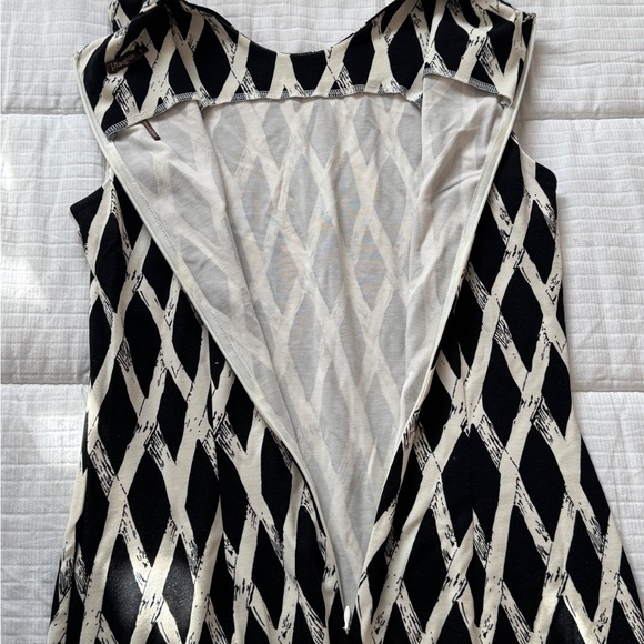 J. McLaughlin sleeveless workwear dress with diamond pattern, size S - Picture 6 of 8